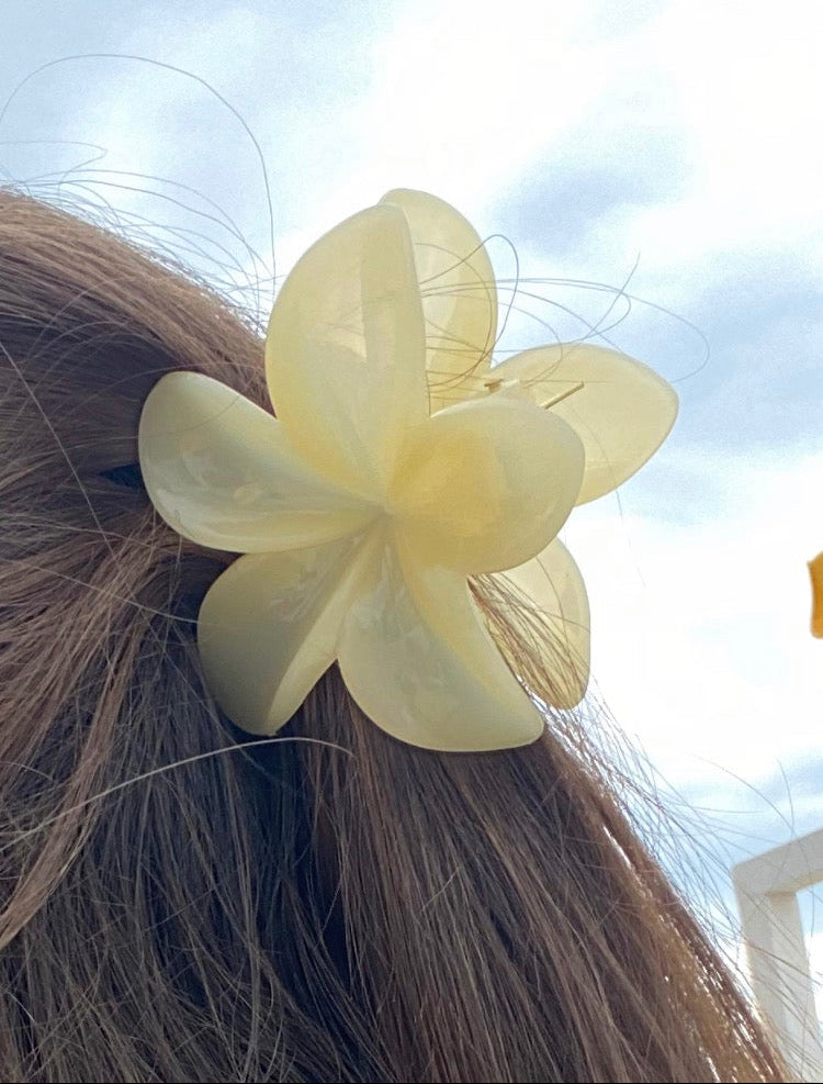 FLOWER HAIR CLIP GLOSSY MINT