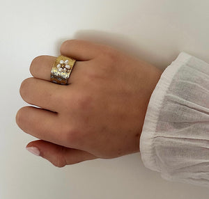 Little Flower Ring Gold