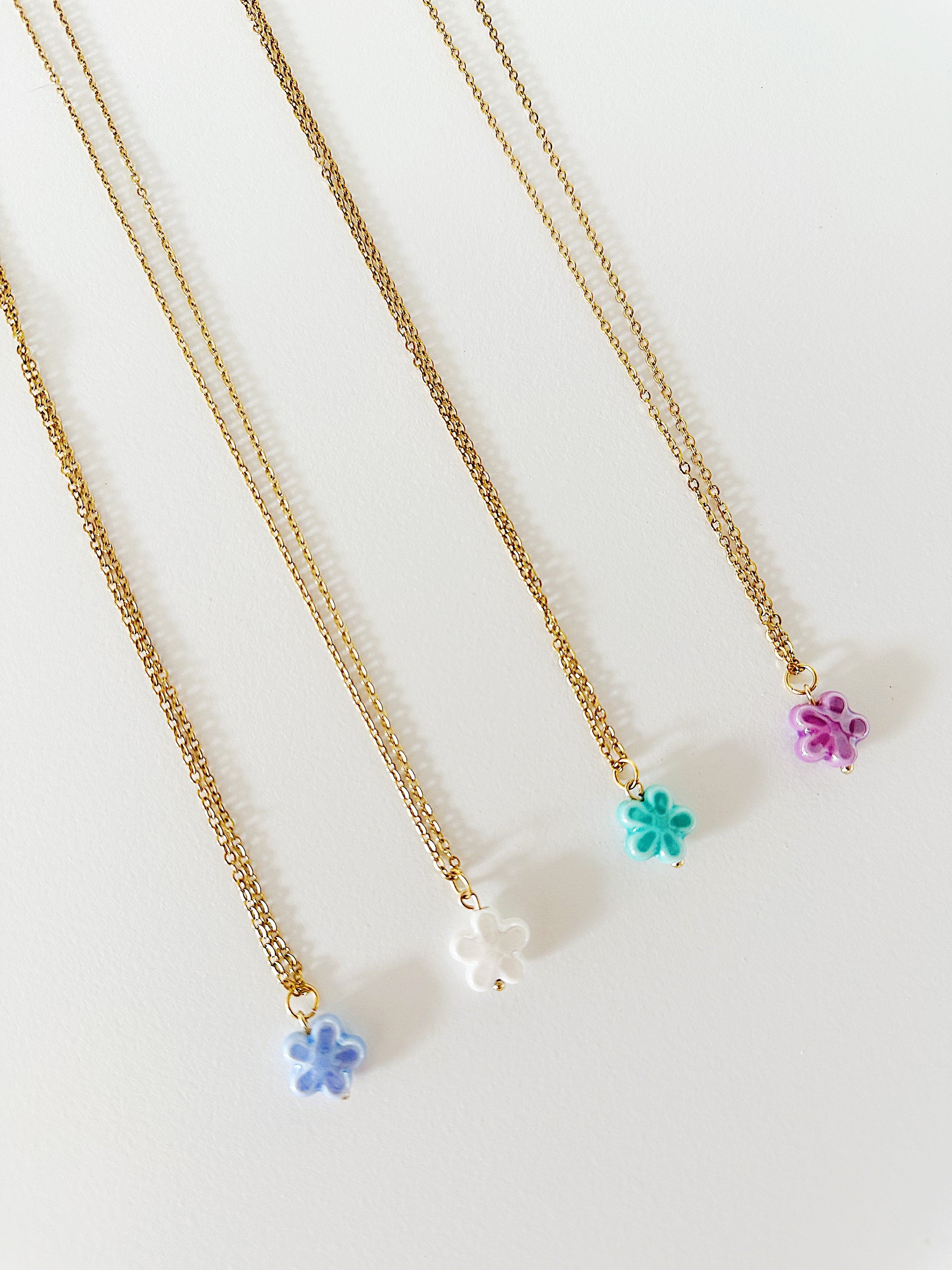 Handmade Flower Necklace Gold