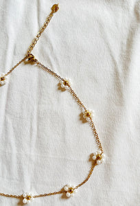 Louise Flower Necklace Gold