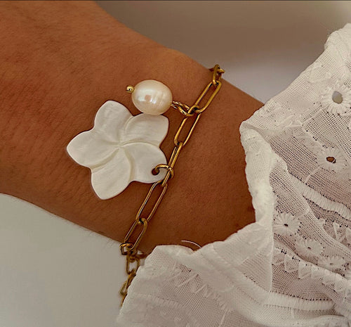 Handmade Mila Necklace Gold