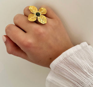 Delphine Ring Gold