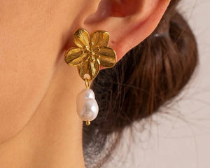 Flower Pearl Earring Gold