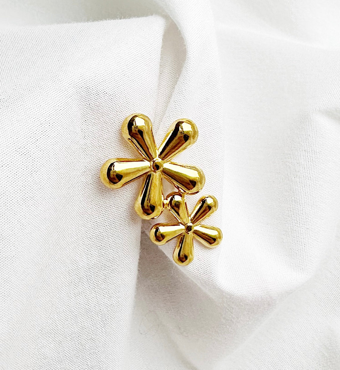 Double Daisy Earring Gold