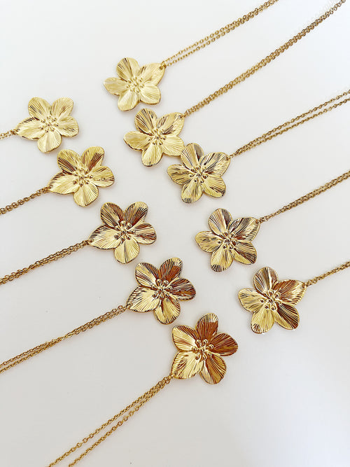 Flower Necklace Gold