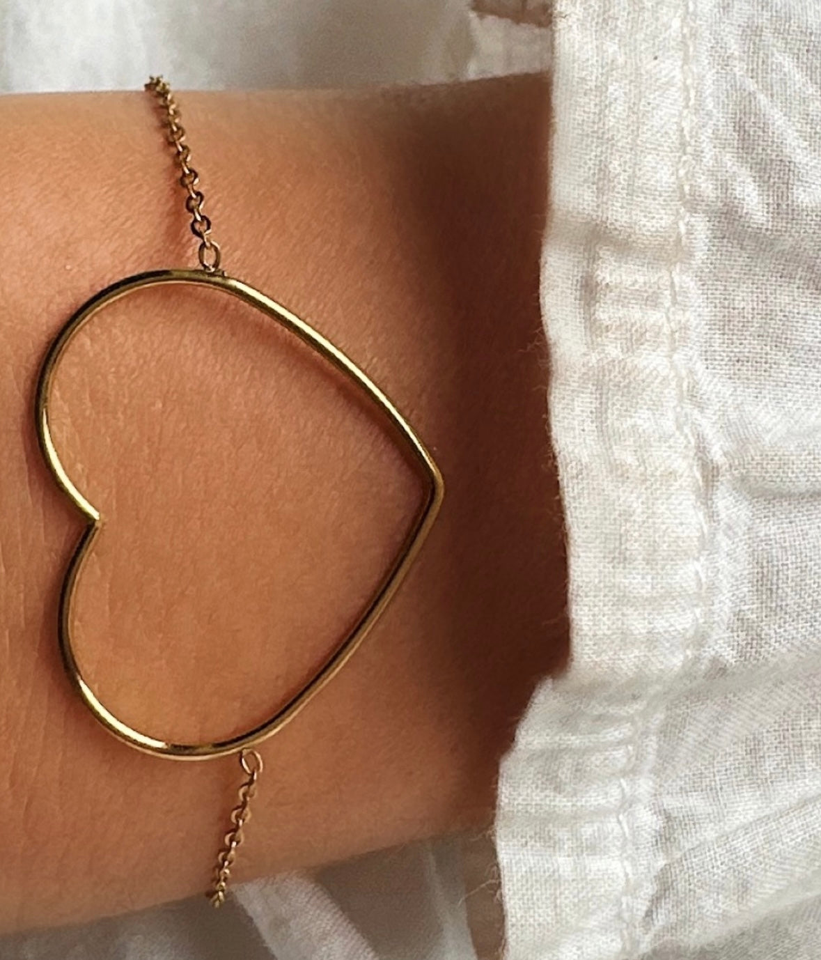 Big Heart Bracelet Gold